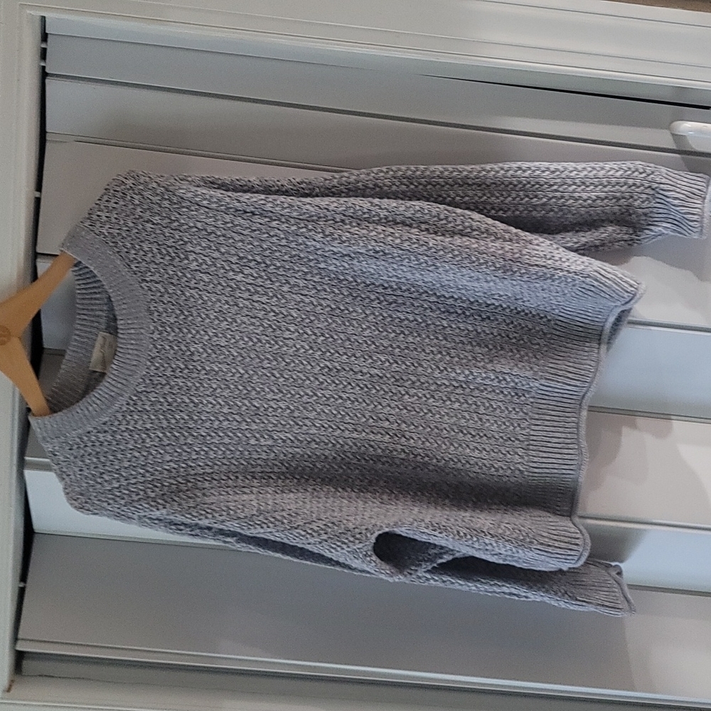Universal Thrwad Goods Co Sweater
